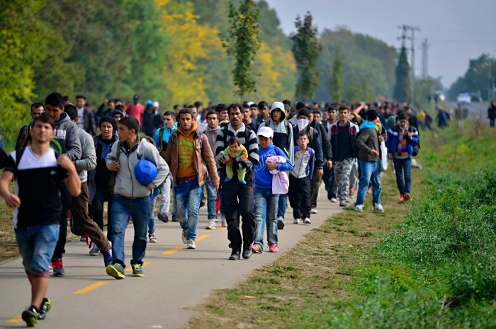 refugees leaving Hungary